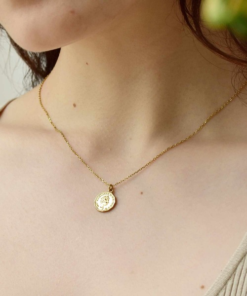 LHME(エルエイチエムイー)の「【WEB限定】”Gleam”コインネックレス/フラワー/サージカルステンレス(金属アレルギー対応)【LHME / エルエイチエムイー】(ネックレス・レディース・シルバー/ゴールド・45cm)」の11枚目の写真