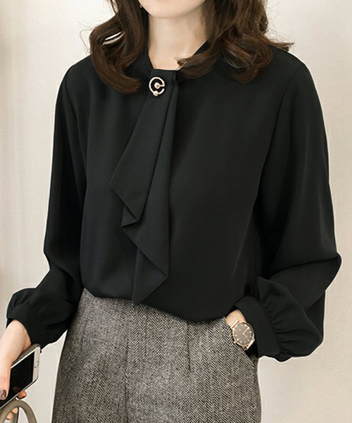 Amulet（アミュレット）の「【お気に入り2万人突破】ボウタイブラウス 長袖｜きれいめ通勤トップス（シャツ/ブラウス・レディース・グリーン/ベージュ/マスタード/ネイビー/ボルドー/ダークブラウン/キャメル/ブラック/カーキ/ライトピンク/ブルー/グレー・M/XL/L）」の2枚目の写真