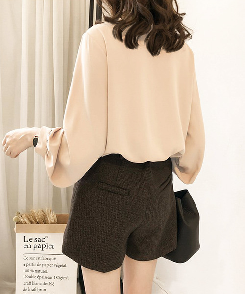 Amulet（アミュレット）の「【お気に入り2万人突破】ボウタイブラウス 長袖｜きれいめ通勤トップス（シャツ/ブラウス・レディース・グリーン/ベージュ/マスタード/ネイビー/ボルドー/ダークブラウン/キャメル/ブラック/カーキ/ライトピンク/ブルー/グレー・M/XL/L）」の21枚目の写真