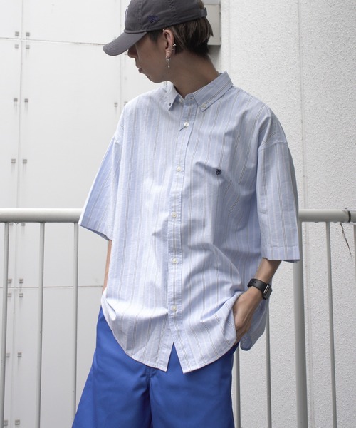 VENCEEXCHANGE（ヴァンスエクスチェンジ）の「RED CAP GIRL　レッドキャップガール　ストライプワンポイント刺繍シャツ（シャツ/ブラウス・メンズ・ライトブルー/ピンク/イエロー/ミント/コーラル・M/L）」の2枚目の写真