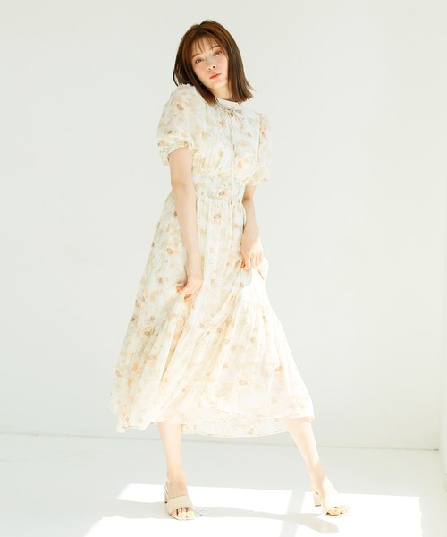 ナイスクラップ　水彩花柄シャーリングワンピース セール】【再入荷】水彩花柄シャーリングワンピース（ワンピース