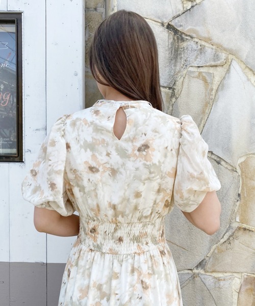 セール】【再入荷】水彩花柄シャーリングワンピース（ワンピース