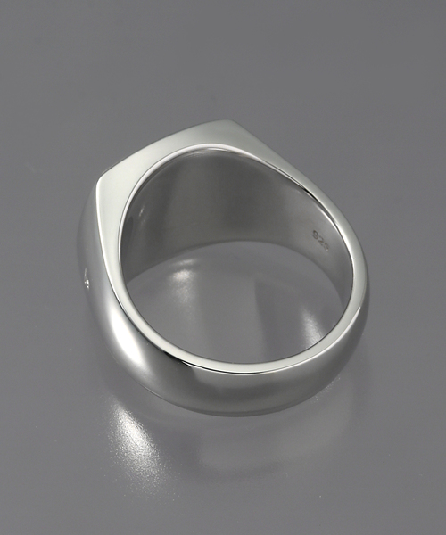 TOM WOOD（トムウッド）の「【TOM WOOD / トムウッド】CUSHION SILVER TOP M（リング・メンズ・シルバー・60）」の2枚目の写真