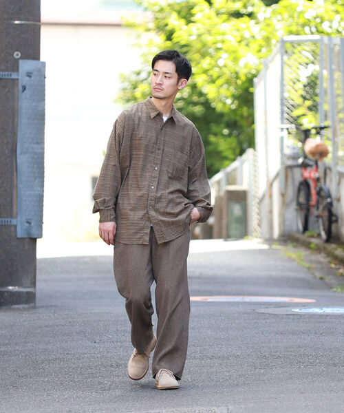 BEAMS（ビームス）の「BEAMS / イージーフィット ドビーチェック ミニレギュラーシャツ（シャツ/ブラウス・メンズ・ネイビー/ブラウン・S/L/M/XL）」の3枚目の写真