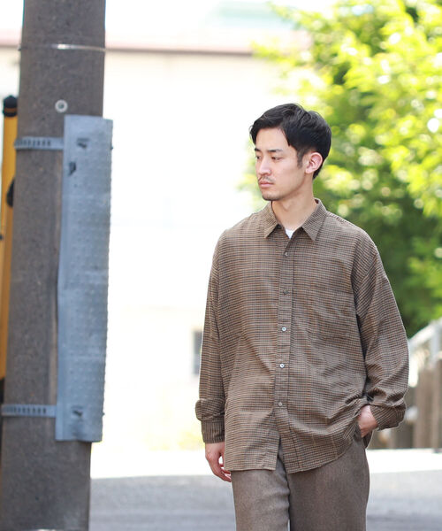 BEAMS（ビームス）の「BEAMS / イージーフィット ドビーチェック ミニレギュラーシャツ（シャツ/ブラウス・メンズ・ネイビー/ブラウン・S/L/M/XL）」の4枚目の写真