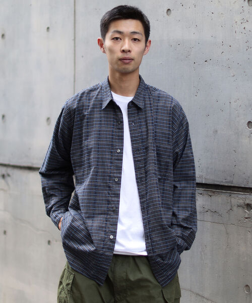 BEAMS（ビームス）の「BEAMS / イージーフィット ドビーチェック ミニレギュラーシャツ（シャツ/ブラウス・メンズ・ネイビー/ブラウン・S/L/M/XL）」の11枚目の写真