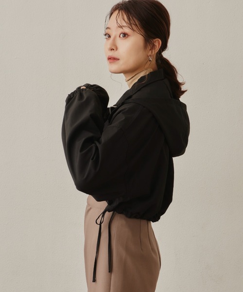 VANNIE U（ヴァニーユー）の「ショートマウンテンパーカー（マウンテンパーカー・レディース・ブラック/アイボリー・FREE）」の18枚目の写真