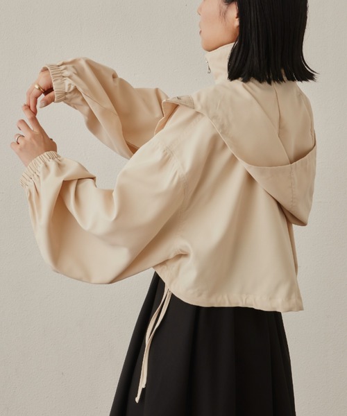 VANNIE U（ヴァニーユー）の「ショートマウンテンパーカー（マウンテンパーカー・レディース・ブラック/アイボリー・FREE）」の4枚目の写真