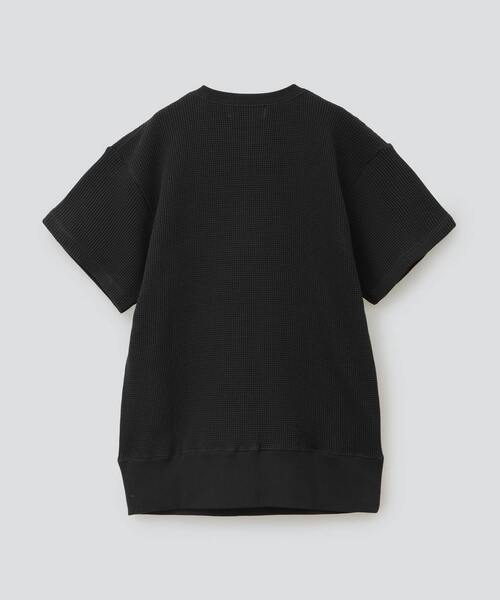 CONVERSE TOKYO(コンバーストウキョウ)の「【CONVERSE TOKYO × ヒコロヒー】刺繍ワッペンワッフルTEE(星をつまむ手)(Tシャツ/カットソー・メンズ・ブラック/オフホワイト・FREE)」の3枚目の写真