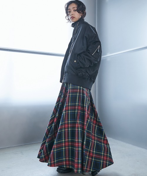 GEVS.(ジェイヴィス)の「 チェックマキシフレアスカート <大きいサイズ有>GEVS.(スカート・レディース・レッド系/ブラック系/グレー系・LL/L/4L/3L/5L/M)」の18枚目の写真