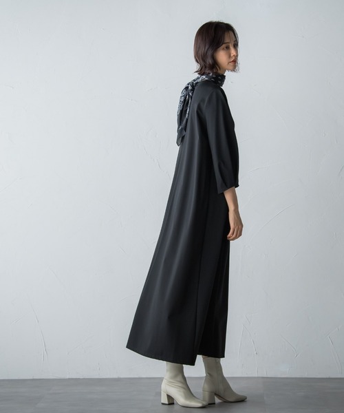 LAUTREAMONT（ロートレアモン）の「【WEB別注】スカーフ付きワンピース≪ロング丈あり≫（ワンピース・レディース・ブラック/ネイビー/カーキ・11号/9号）」の17枚目の写真