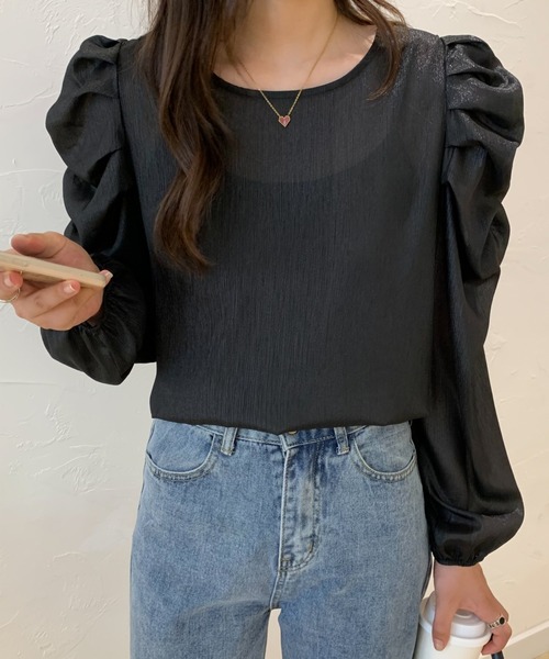 ECLIN(エクラン)の「パワーショルダーシアーブラウス(シャツ/ブラウス・レディース・ホワイト/チャコールグレー/ブラック/ベージュ・FREE)」の3枚目の写真