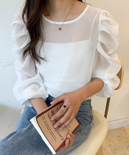 ECLIN(エクラン)の「パワーショルダーシアーブラウス(シャツ/ブラウス・レディース・ホワイト/チャコールグレー/ブラック/ベージュ・FREE)」の19枚目の写真