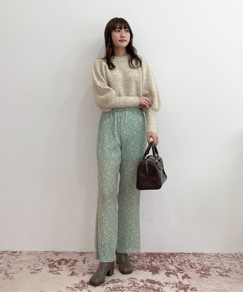 EPIMI E'PIMMY（エピミエピミー）の「袖ボリュームシャギーニット（ニット/セーター・レディース・ベージュ/ピンク/ブラック/オフホワイト・MEDIUM）」の18枚目の写真