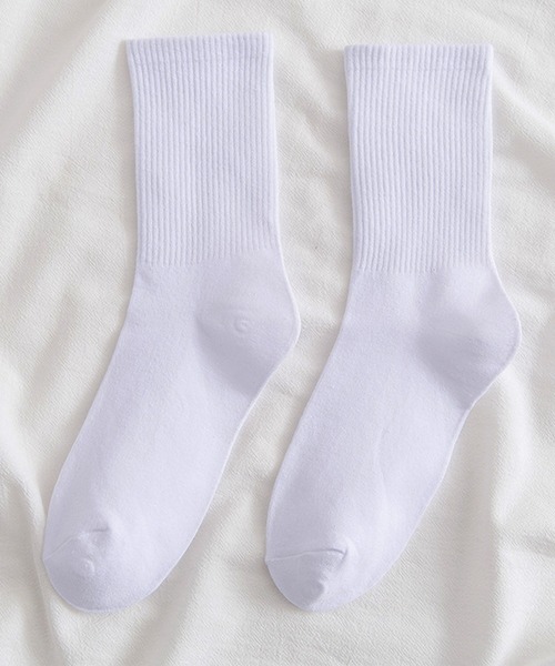 EPICKS（エピックス）の「ネオンカラー　ミドルソックス　レディースソックス靴下（ソックス/靴下・レディース・オレンジ/カーキ/ライトピンク/ブラック/ホワイト/ライトグリーン/ブルー/パープル/ターコイズブルー/ライトパープル/イエロー/ピンク/ライム/ダークグリーン・F）」の2枚目の写真