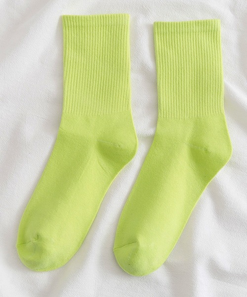 EPICKS（エピックス）の「ネオンカラー　ミドルソックス　レディースソックス靴下（ソックス/靴下・レディース・オレンジ/カーキ/ライトピンク/ブラック/ホワイト/ライトグリーン/ブルー/パープル/ターコイズブルー/ライトパープル/イエロー/ピンク/ライム/ダークグリーン・F）」の16枚目の写真