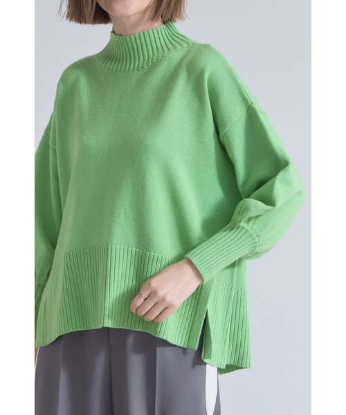 &. NOSTALGIA(アンドドットノスタルジア)の「シアバターオーバーサイズスリットニットプルオーバー(ニット/セーター・レディース・アイボリー/ピンク/イエロー/キャメル/ロイヤルブルー/ライトピンク/ブラック/ミント/ライトグレー/グリーン/ラベンダー/グレー/ピンク系その他/ホワイト×ブラック/レッド/ブルー/スカイブルー/ライム/パープル/ブラウン/ライトイエロー・M)」の7枚目の写真