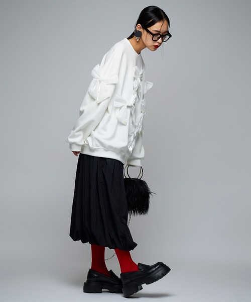 Narcissus（ナルシス）の「【Narcissus】リボンスウェット（スウェット・レディース・ブラック/ホワイト・FREE）」の4枚目の写真