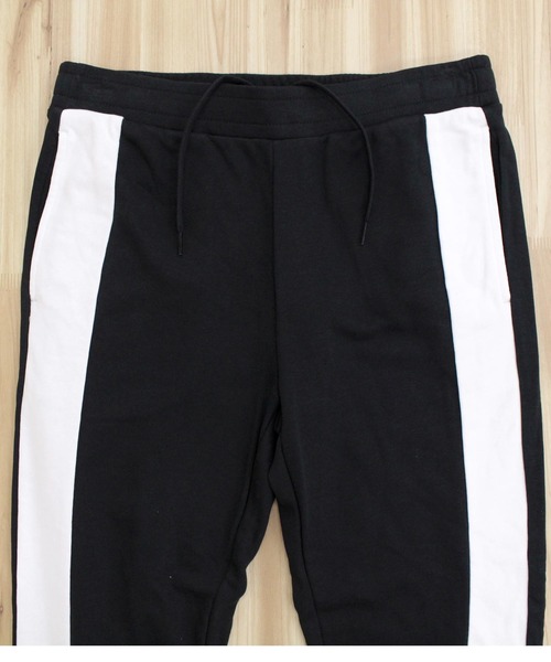 Calvin Klein（カルバン・クライン）の「CK アイコニックカーブ シームジョガーパンツ ICONIC CURVED SEAM JOGGER（スウェットパンツ・メンズ・ブラック・M/L/XL）」の4枚目の写真
