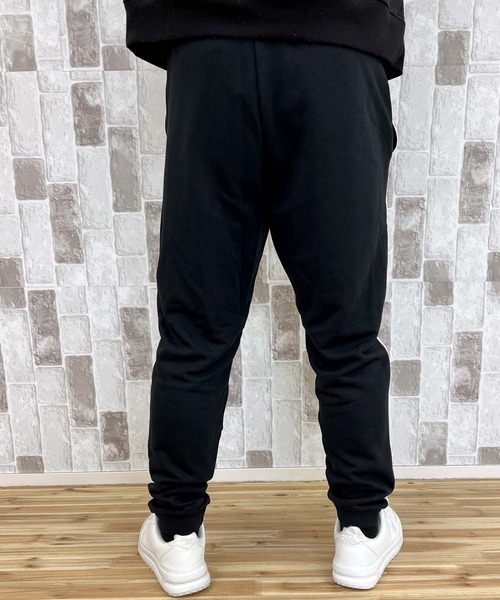 Calvin Klein（カルバン・クライン）の「CK アイコニックカーブ シームジョガーパンツ ICONIC CURVED SEAM JOGGER（スウェットパンツ・メンズ・ブラック・M/L/XL）」の15枚目の写真