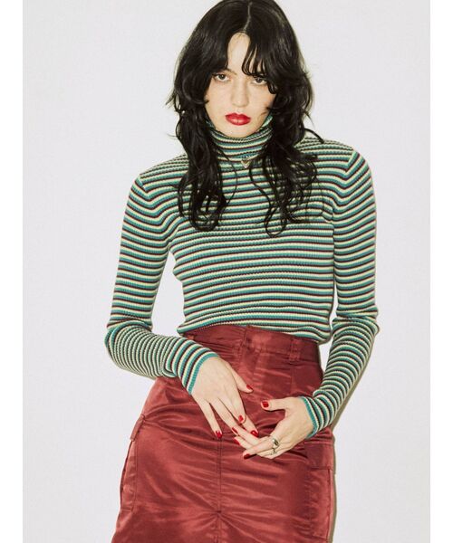 jouetie(ジュエティ)の「ベーシックカラータートル(ニット/セーター・レディース・パープル/ブルー/ブラック/アイボリー/ライトピンク/レッド/グリーン・MEDIUM)」の11枚目の写真