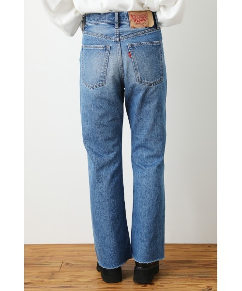 RODEO CROWNS WIDE BOWL(ロデオクラウンズワイドボウル)の「Shapely Semi flare デニムパンツ(デニムパンツ・レディース・ブルー/ワンウォッシュ・X-SMALL/MEDIUM/SMALL)」の16枚目の写真