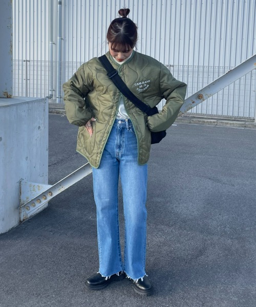 RODEO CROWNS WIDE BOWL(ロデオクラウンズワイドボウル)の「Shapely Semi flare デニムパンツ(デニムパンツ・レディース・ブルー/ワンウォッシュ・X-SMALL/MEDIUM/SMALL)」の3枚目の写真