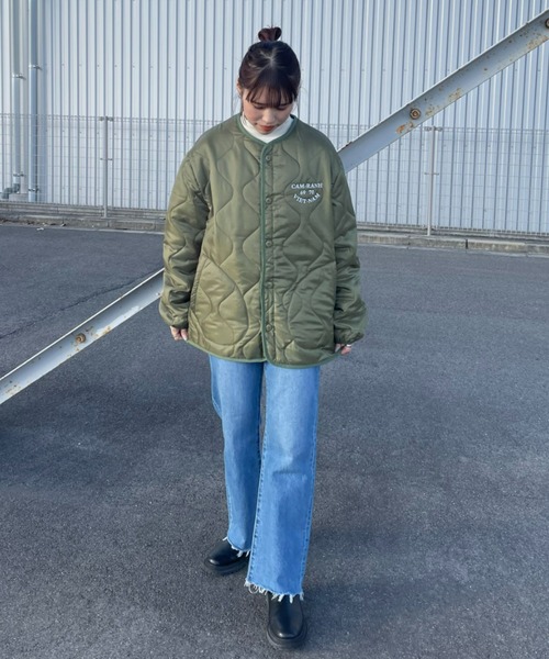 RODEO CROWNS WIDE BOWL(ロデオクラウンズワイドボウル)の「Shapely Semi flare デニムパンツ(デニムパンツ・レディース・ブルー/ワンウォッシュ・X-SMALL/MEDIUM/SMALL)」の4枚目の写真