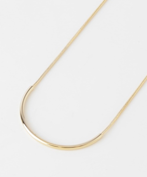 SMELLY（スメリー）の「メタルカーブスライドネックレス（ネックレス・レディース・シルバー/ゴールド・-）」の4枚目の写真