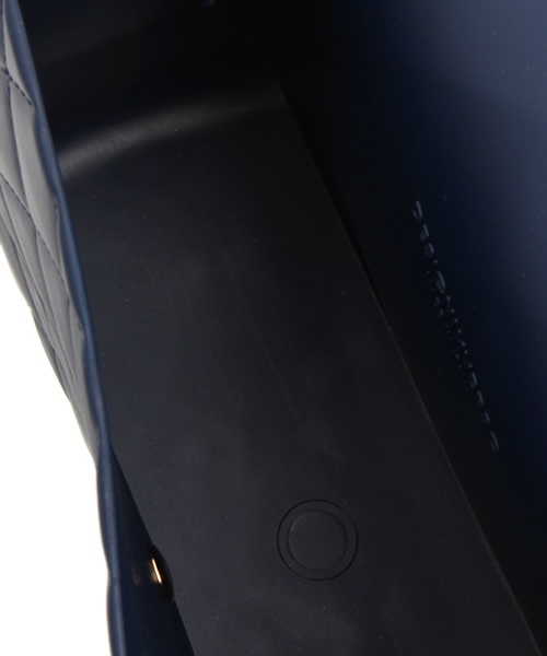 Liesse（リエス）の「design inverso　ショルダーバック（ショルダーバッグ・レディース・ホワイト/ブラック/ベージュ系その他/ブルー・9）」の10枚目の写真