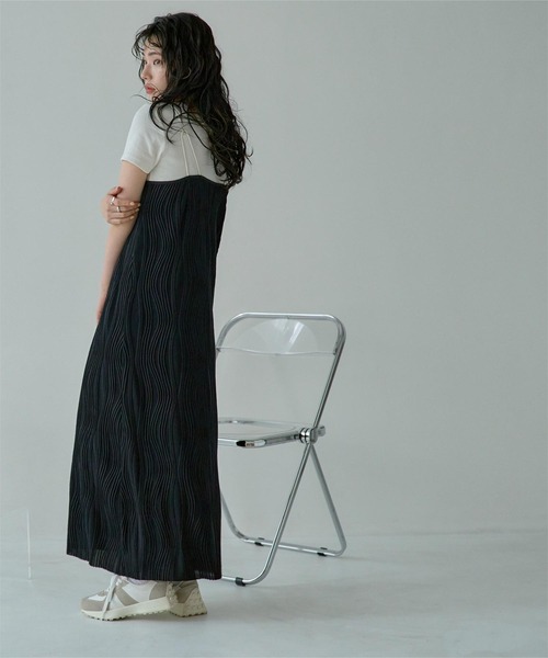 miette(ミエット)の「ウェーブ柄キャミソールワンピース(ワンピース・レディース・ライトブルー/ブラック/オレンジ・FREE)」の9枚目の写真