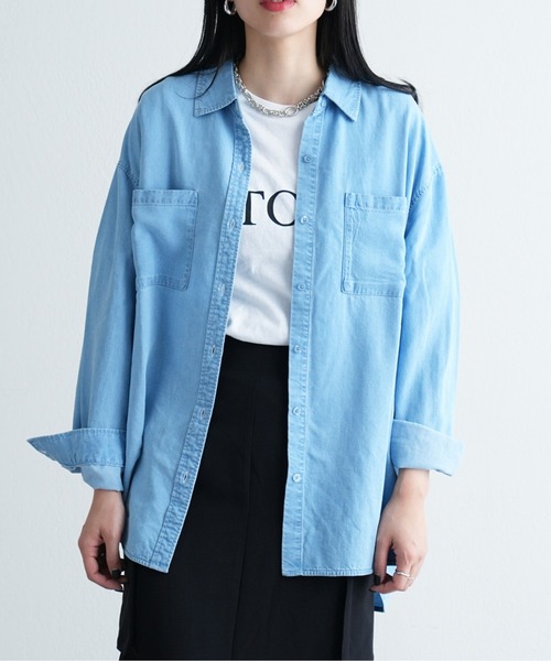 COLONY 2139（コロニートゥーワンスリーナイン）の「テンセルデニムダブルポケット長袖シャツ（シャツ/ブラウス・レディース・ブルー/サックスブルー・MEDIUM/SMALL）」の13枚目の写真