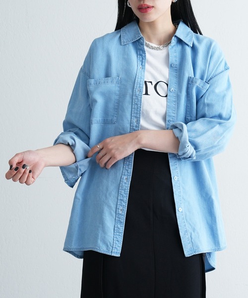 COLONY 2139（コロニートゥーワンスリーナイン）の「テンセルデニムダブルポケット長袖シャツ（シャツ/ブラウス・レディース・ブルー/サックスブルー・MEDIUM/SMALL）」の17枚目の写真