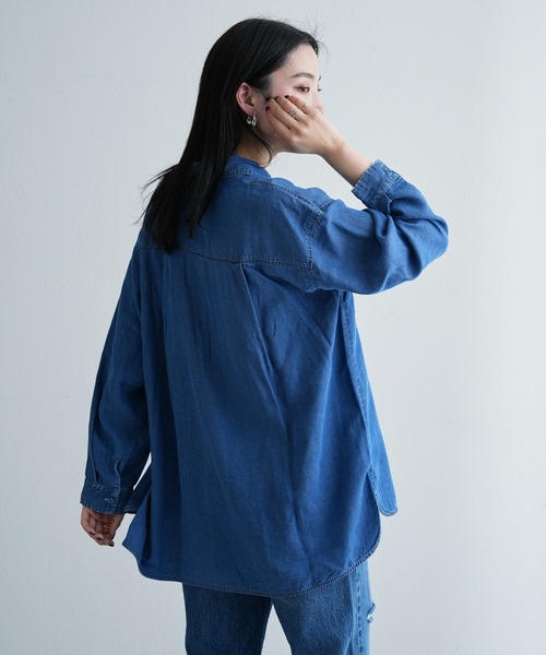 COLONY 2139（コロニートゥーワンスリーナイン）の「テンセルデニムダブルポケット長袖シャツ（シャツ/ブラウス・レディース・ブルー/サックスブルー・MEDIUM/SMALL）」の3枚目の写真
