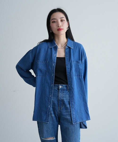 COLONY 2139（コロニートゥーワンスリーナイン）の「テンセルデニムダブルポケット長袖シャツ（シャツ/ブラウス・レディース・ブルー/サックスブルー・MEDIUM/SMALL）」の4枚目の写真