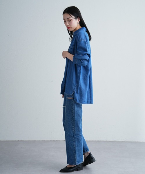 COLONY 2139（コロニートゥーワンスリーナイン）の「テンセルデニムダブルポケット長袖シャツ（シャツ/ブラウス・レディース・ブルー/サックスブルー・MEDIUM/SMALL）」の9枚目の写真