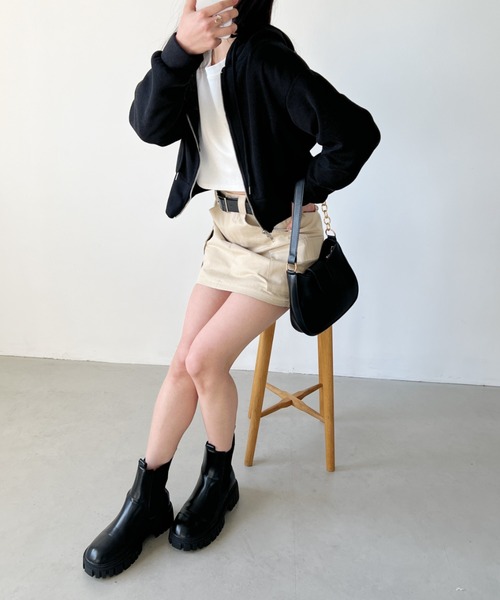 CLEA（クレア）の「ショート丈コンパクトフード付きパーカー（パーカー・レディース・ブルー/グレー/ブラック/アイボリー/ピンクベージュ・FREE）」の15枚目の写真