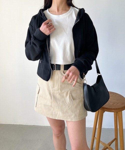 CLEA（クレア）の「ショート丈コンパクトフード付きパーカー（パーカー・レディース・ブルー/グレー/ブラック/アイボリー/ピンクベージュ・FREE）」の13枚目の写真