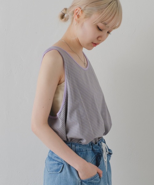 WHIMSIC（ウィムジック）の「【UNISEX/新色追加】マイクロボーダータンクトップ（タンクトップ・メンズ・ベージュ/パープル/ブラウン/オレンジ/ホワイト/チャコールグレー/ブルー・FREE）」の7枚目の写真