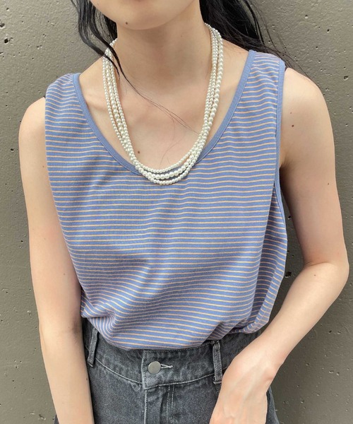 WHIMSIC（ウィムジック）の「【UNISEX/新色追加】マイクロボーダータンクトップ（タンクトップ・メンズ・ベージュ/パープル/ブラウン/オレンジ/ホワイト/チャコールグレー/ブルー・FREE）」の6枚目の写真