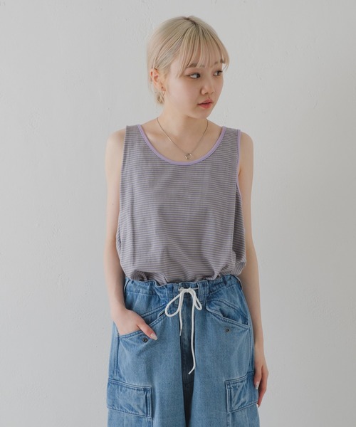 WHIMSIC（ウィムジック）の「【UNISEX/新色追加】マイクロボーダータンクトップ（タンクトップ・メンズ・ベージュ/パープル/ブラウン/オレンジ/ホワイト/チャコールグレー/ブルー・FREE）」の21枚目の写真