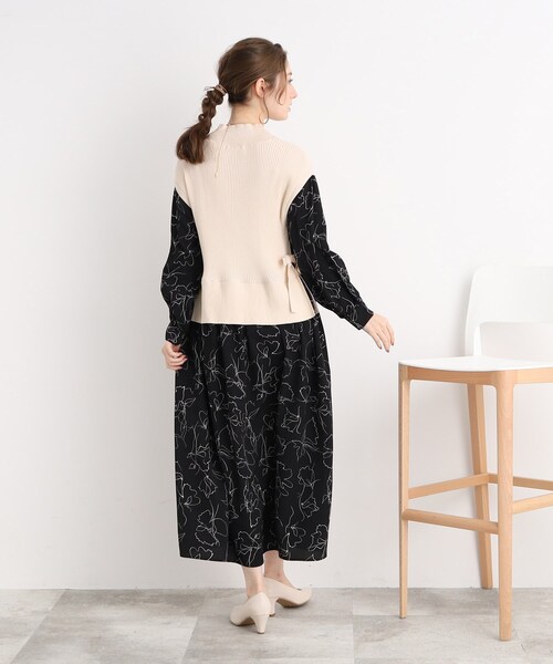 DRESKIP(ドレスキップ)の「◆【大人なフラワープリント】異素材ドッキングワンピース(ワンピース・レディース・ブラック/グレー系その他/ライトベージュ・02/03/04)」の17枚目の写真