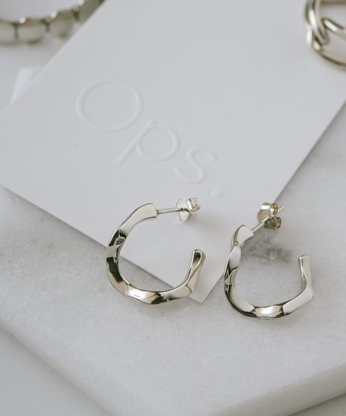 Ops.（オプス）の「ウェーブ ピアス 金属アレルギー 対応 シルバー925 【 PIELE ピエル】（ピアス（両耳用）・レディース・シルバー/イエローゴールド・ONE SIZE）」の7枚目の写真