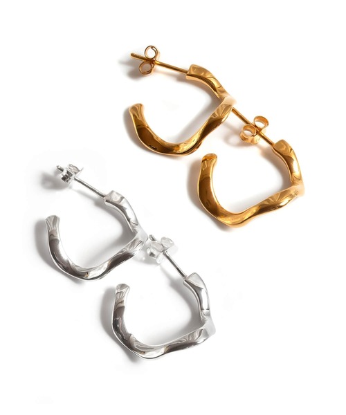Ops.（オプス）の「ウェーブ ピアス 金属アレルギー 対応 シルバー925 【 PIELE ピエル】（ピアス（両耳用）・レディース・シルバー/イエローゴールド・ONE SIZE）」の11枚目の写真