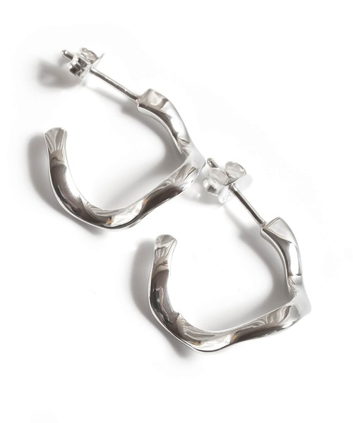 Ops.（オプス）の「ウェーブ ピアス 金属アレルギー 対応 シルバー925 【 PIELE ピエル】（ピアス（両耳用）・レディース・シルバー/イエローゴールド・ONE SIZE）」の12枚目の写真