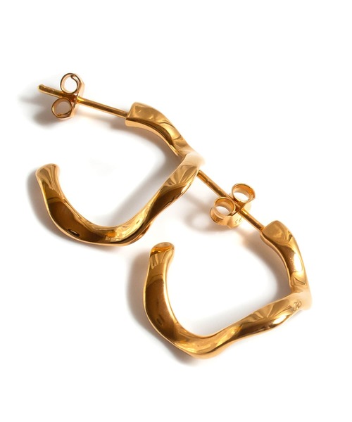 Ops.（オプス）の「ウェーブ ピアス 金属アレルギー 対応 シルバー925 【 PIELE ピエル】（ピアス（両耳用）・レディース・シルバー/イエローゴールド・ONE SIZE）」の13枚目の写真