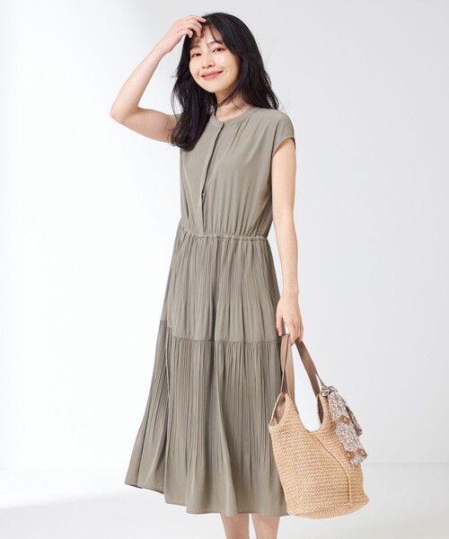 ANY SIS(エニィスィス)の「【洗える】プリーツティアード ワンピース(ワンピース・レディース・ネイビー系/ライラック系/カーキ系・2/3/1)」の1枚目の写真