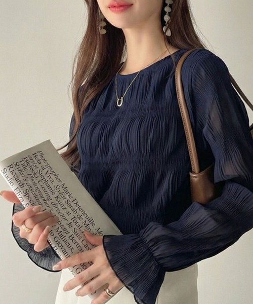 Ada.（エイダ）の「【オンオフ問わず通年で大活躍◎】シアー シャーリング キャンディーブラウス（シャツ/ブラウス・レディース・ベージュ/ピンク/ホワイト/ブラック/ネイビー/ライトグレー/ライトブルー・FREE）」の6枚目の写真