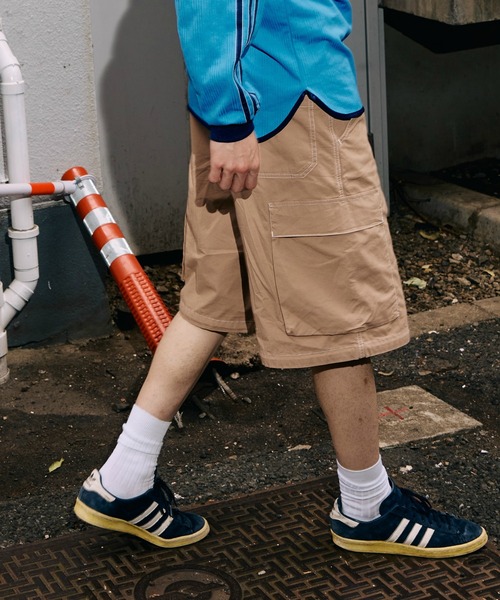 EDWIN(エドウィン)の「EDWIN エドウィン STEPMARK デニムバギーショーツ ワイドカーゴショートパンツ(カーゴパンツ・メンズ・マスタード/ブルー/ベージュ/ブラック/ライトインディゴブルー/グリーン・X-LARGE/LARGE/MEDIUM/SMALL)」の1枚目の写真