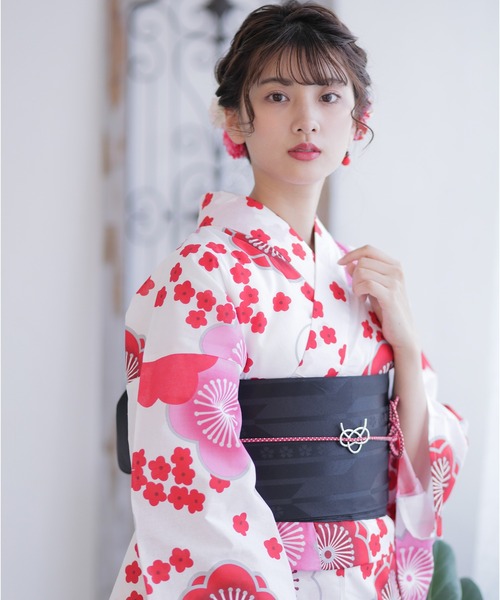 C.R.E.A.M(クリーム)の「平帯で浴衣美人に!花の昭和レトロ浴衣3点セット(浴衣・平帯・下駄)(浴衣・レディース・その他4/その他7/その他6/その他1/その他2/その他3/その他5/その他8・FREE)」の2枚目の写真